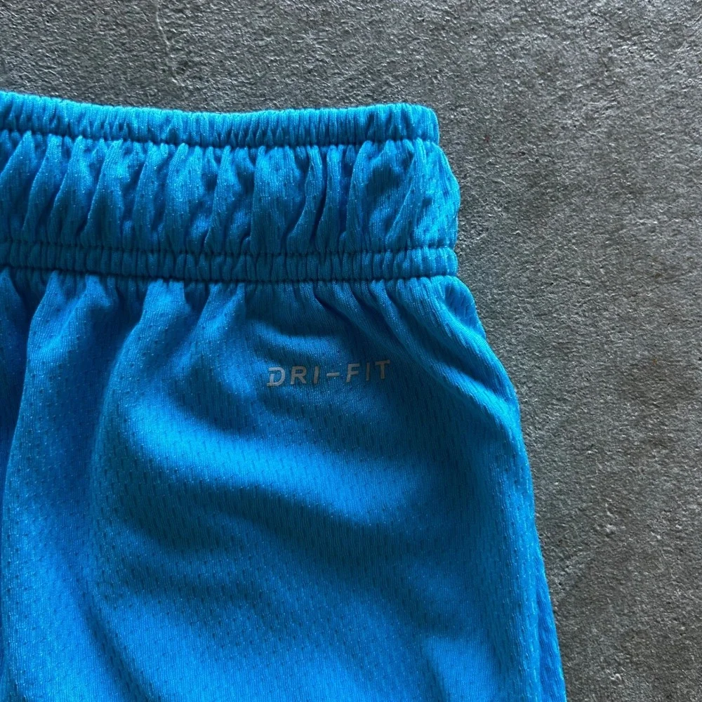 Nike Athletic Shorts Boys XL Blue Dri-Fit Training Mesh Sportswear 893573-482